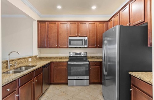 Fort Myers House | Bright townhome in gated community