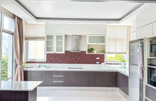 Central Pattaya Villa | BrightFly Pool Villa