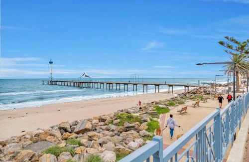 Brighton House | Brightly Beachside - Where Jetty Rd meets the Ocean