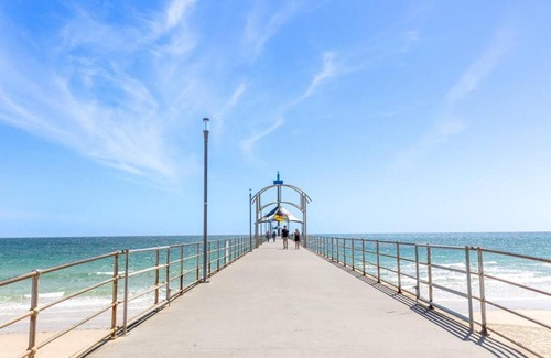Brighton Apartment | Brighton Breeze Retreat - 1BR, parking, Wifi