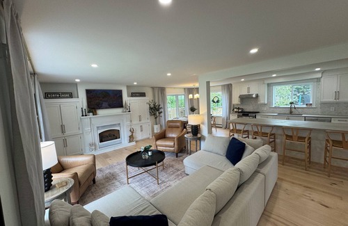 Charlottetown House | Brighton renovated 4 Bdrm/3bath with A/C & hot tub - Close to Downtown