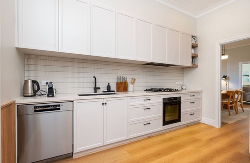 St. Kilda East House | Brightside Belle - St Kilda East