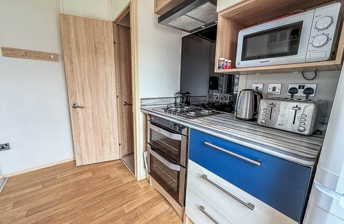 Hopton on Sea House | Brilliant 6 berth caravan for hire at Haven Hopton in Norfolk ref 80039G