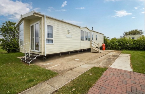 Mappleton House | Brilliant 6 berth caravan for hire at Skipsea Sands Holiday Park ref 41037NF
