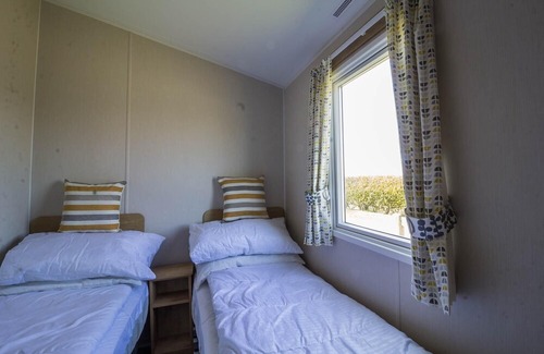 Mappleton House | Brilliant caravan for hire at Skipsea Sands Holiday Park ref 41012F