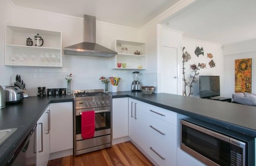 Waihi Beach House | Brilliantly positioned 30 metres from the beach.