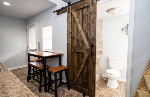Brazoria Cabin | Bring the family and relax in one our cabins close tothe river!