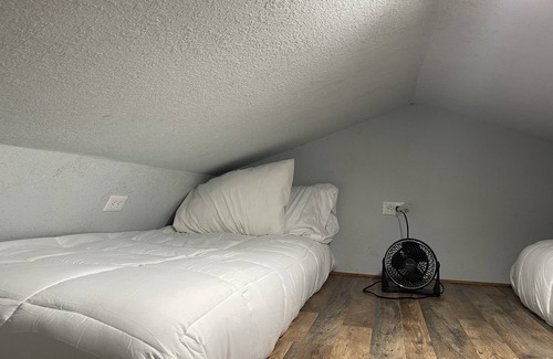 Brazoria Cabin | Bring the family and relax in one our cabins close tothe river!