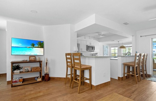 Isles of Capri House | " BRING YOUR BOAT! Enjoy easy access NEW dock, Pool & more!