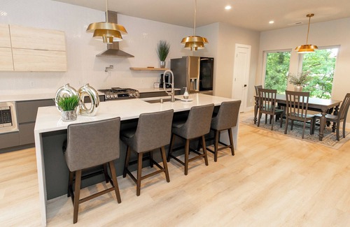 Charlotte House | Bring your friends and family to enjoy this spacious 6-bedroom duplex!