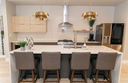 Charlotte House | Bring your friends and family to enjoy this spacious 6-bedroom duplex!