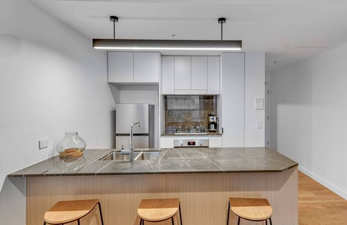 South Brisbane Apartment | Brisbane CBD Apartment with Pool, and Gym