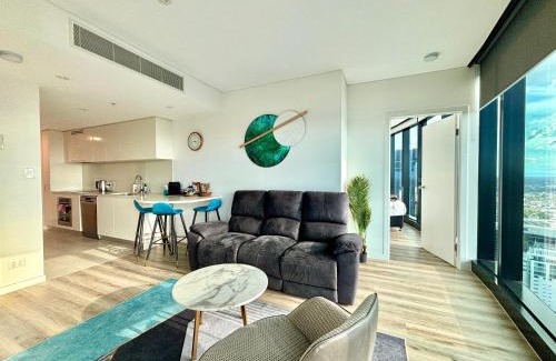 Brisbane Central Business District Apartment | Brisbane Skytower -61st Floor- luxurious Apartment with 3 bedrooms and 2 bathrooms