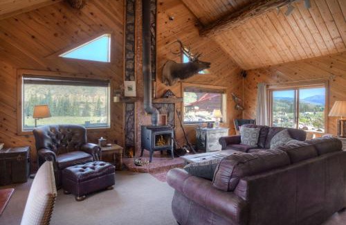 Creede Apartment | Bristol Head Acres Rustic Cabin