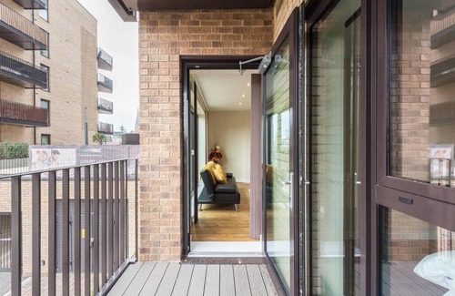 Uxbridge North Apartment | Bristol House