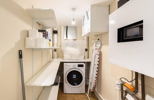 Uxbridge North Apartment | Bristol House