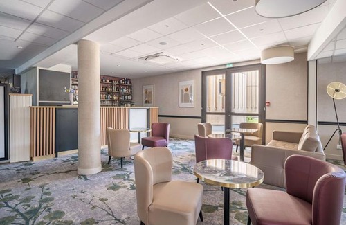 Saint-Sylvain-d'Anjou Hotel | Brit Hotel Angers Parc Expo - L'Acropole