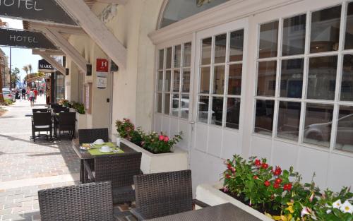 Sainte-Maxime City Centre Hotel | Brit Hotel Confort Le Revest Sainte-Maxime