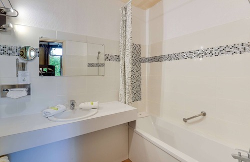 Valenciennes Hotel | Brit Hotel Notre Dame
