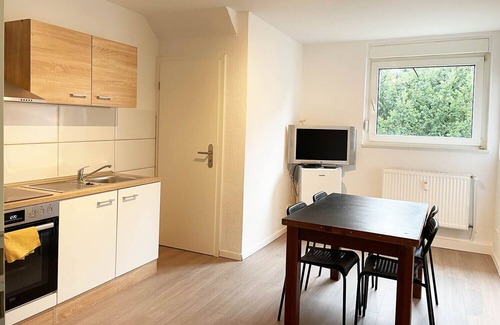 Rhein-Erft-Kreis District Apartment | Brl02 - Apartment in Brühl-mitte, 60qm, 2 Zimmer, Max. 5 Personen