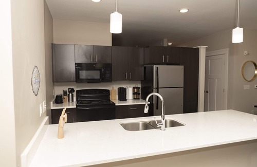 Indianapolis Condo | Broad Ripple's Hidden Gem 1BR with Free Parking