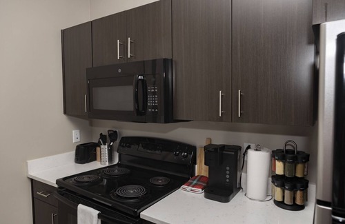 Indianapolis Condo | Broad Ripple's Hidden Gem 1BR with Free Parking