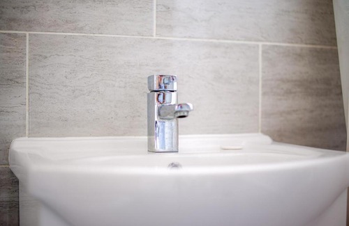 Tower Hamlets Apartment | Broadhurst House Deluxe Room 3