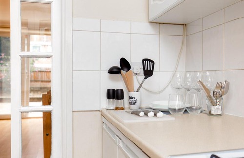 Tower Hamlets Apartment | Broadhurst House Deluxe Room 3