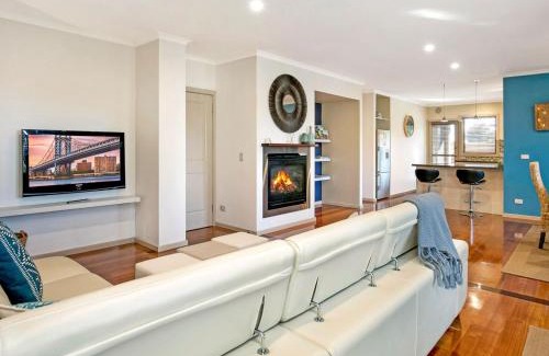 Cowes House | Broadwater by the Bay