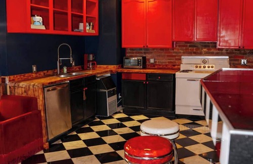 Downtown Nashville House | Broadway Penthouse: Stadium View