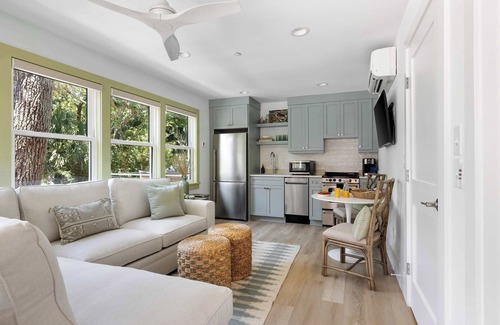 Folly Beach Condo | Broderick @ Dellawisp 1 Block to Beach