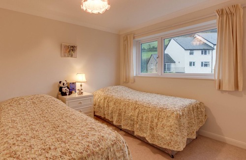 Branscombe House | Brook House - Three Bedroom House, Sleeps 5