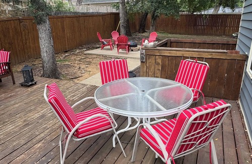 Highland Village House | Brookdale Blue sleeps 8, nestled in lakeside community in Highland Village, TX