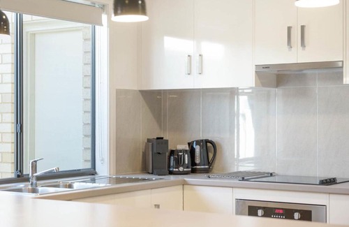 Goolwa House | Brooking's Perch Walk to Shops & River WiFi