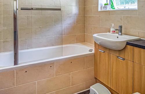 Newtonmore House | Broom Cottage