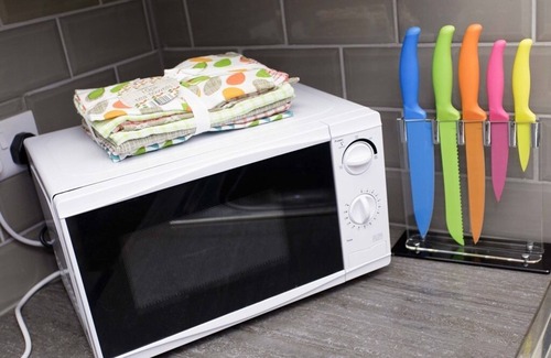 Harehills Apartment | Brownhill Studio apartment close to Leeds Arena
