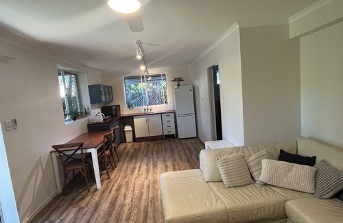 Brunswick Heads Apartment | Bruns Garden View Apartment ~ Spacious & Close to the Beach ~ Monthly Discounts