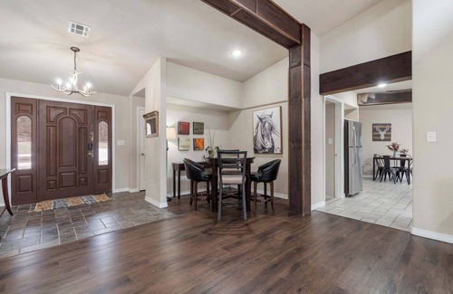 Little Flock House | Brush Creek Ranch, 10 Minutes to Bentonville