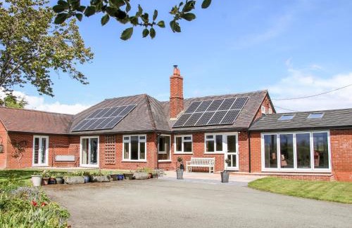 Chirbury with Brompton House | Bryn Caer