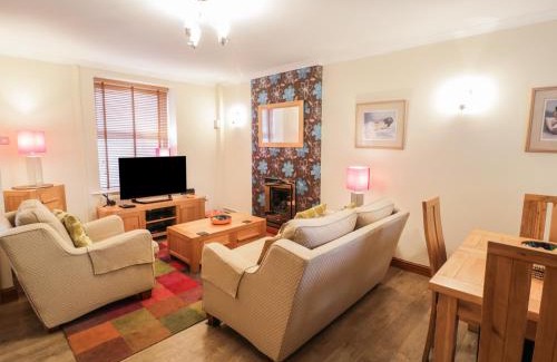 Manod House | Bryn Eithin