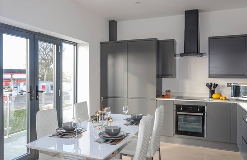 Bont Newydd Cottage | Bryn Min Manton Apartment