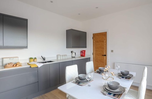 Bont Newydd Cottage | Bryn Min Manton Apartment