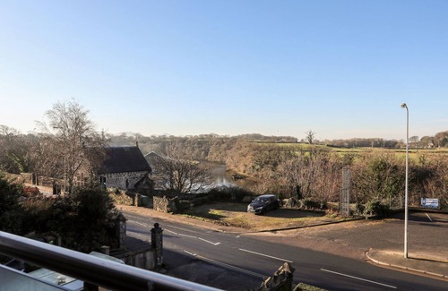 Bont Newydd Cottage | Bryn Min Manton Apartment