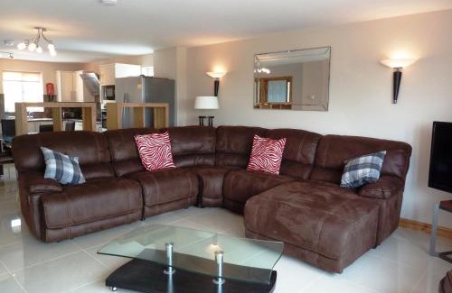 Aberystwyth House | Brynhyfryd
