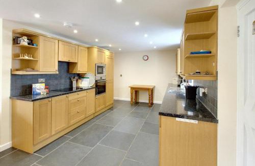 Llangranog House | Brynllin Llangrannog