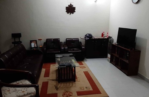 Karachi District House | BTK blessed home, quiet clean green