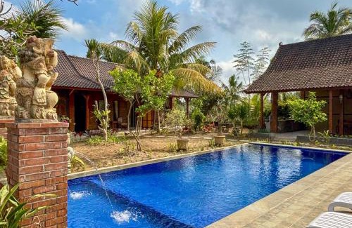 Melayang Bed & Breakfast | Buana Sari Villas by AGATA