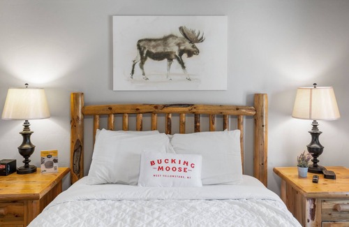 West Yellowstone Hotel | Bucking Moose Badger Room (#3)