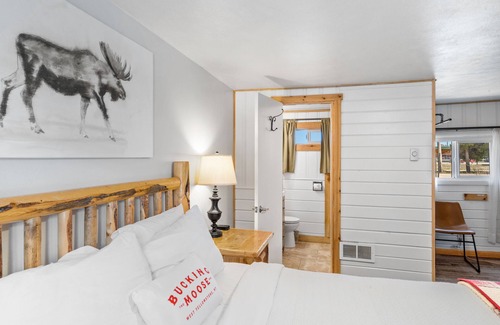 West Yellowstone Hotel | Bucking Moose Gopher Room (#6)