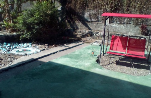 Buff Bay House | Buckingham Villa And Suites-Private Bath - Hot water/A/C